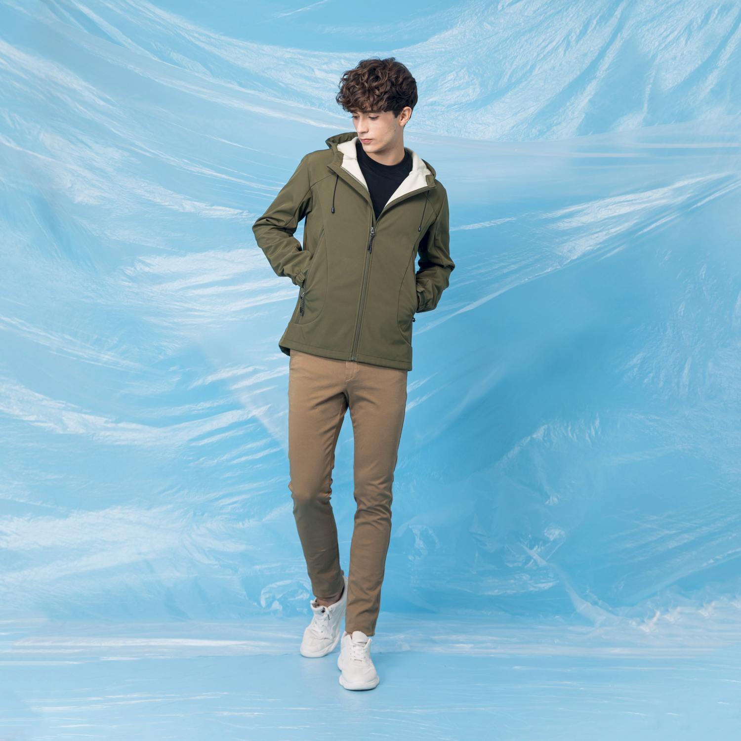 男裝高機能素色連帽外套_橄欖綠